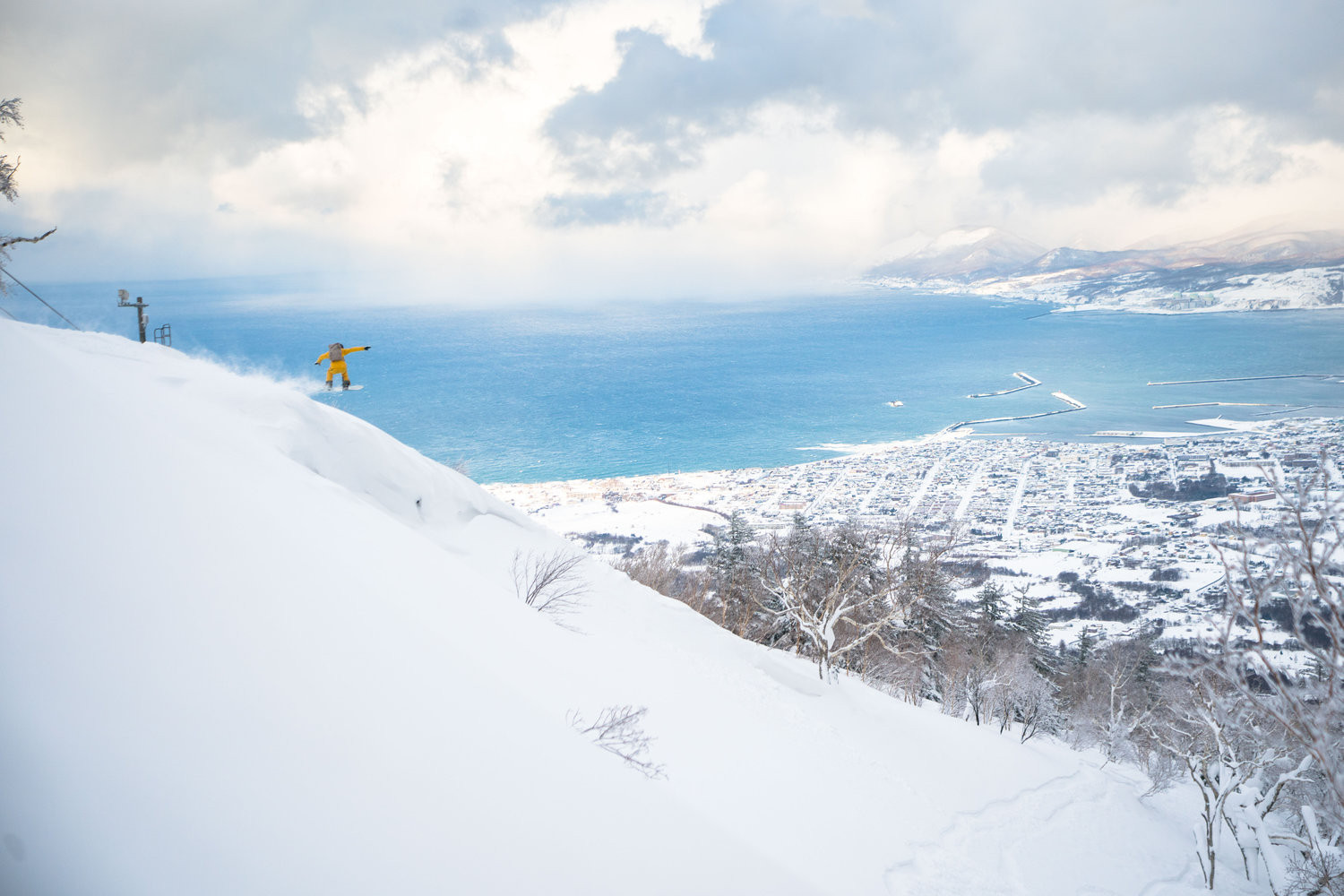岩内リゾートキャットスキー | エクスプロアニセコ